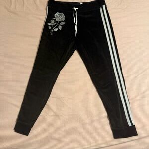 Justice NWT Girl’s Black Joggers Sweatpants‎ Floral Rose Glitter Design  20 Plus